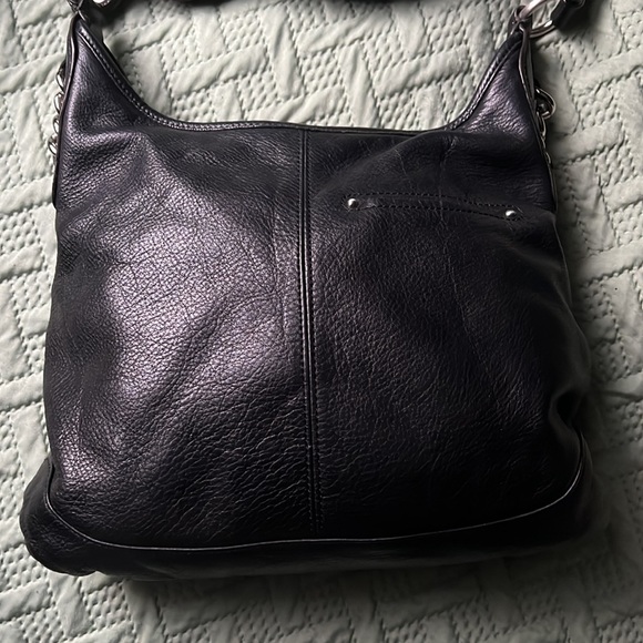 Black leather B.Makowsky purse - Picture 3 of 12